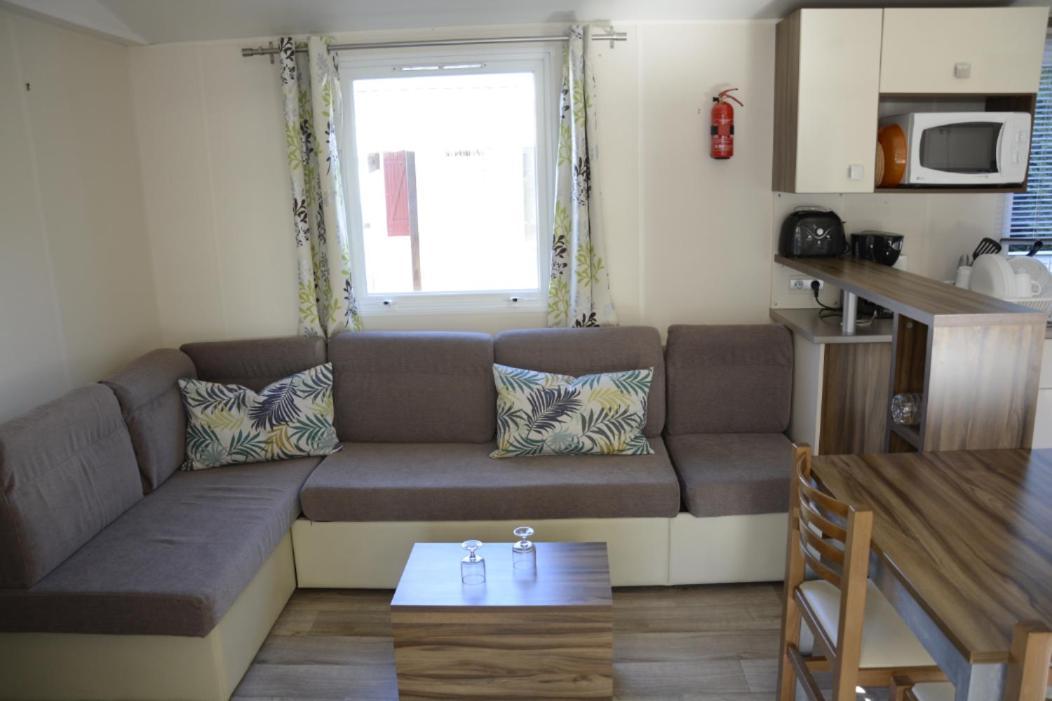 MOBILHOME 6/8 Personnes 3Ch LA RESERVE **** Gastes Extérieur photo